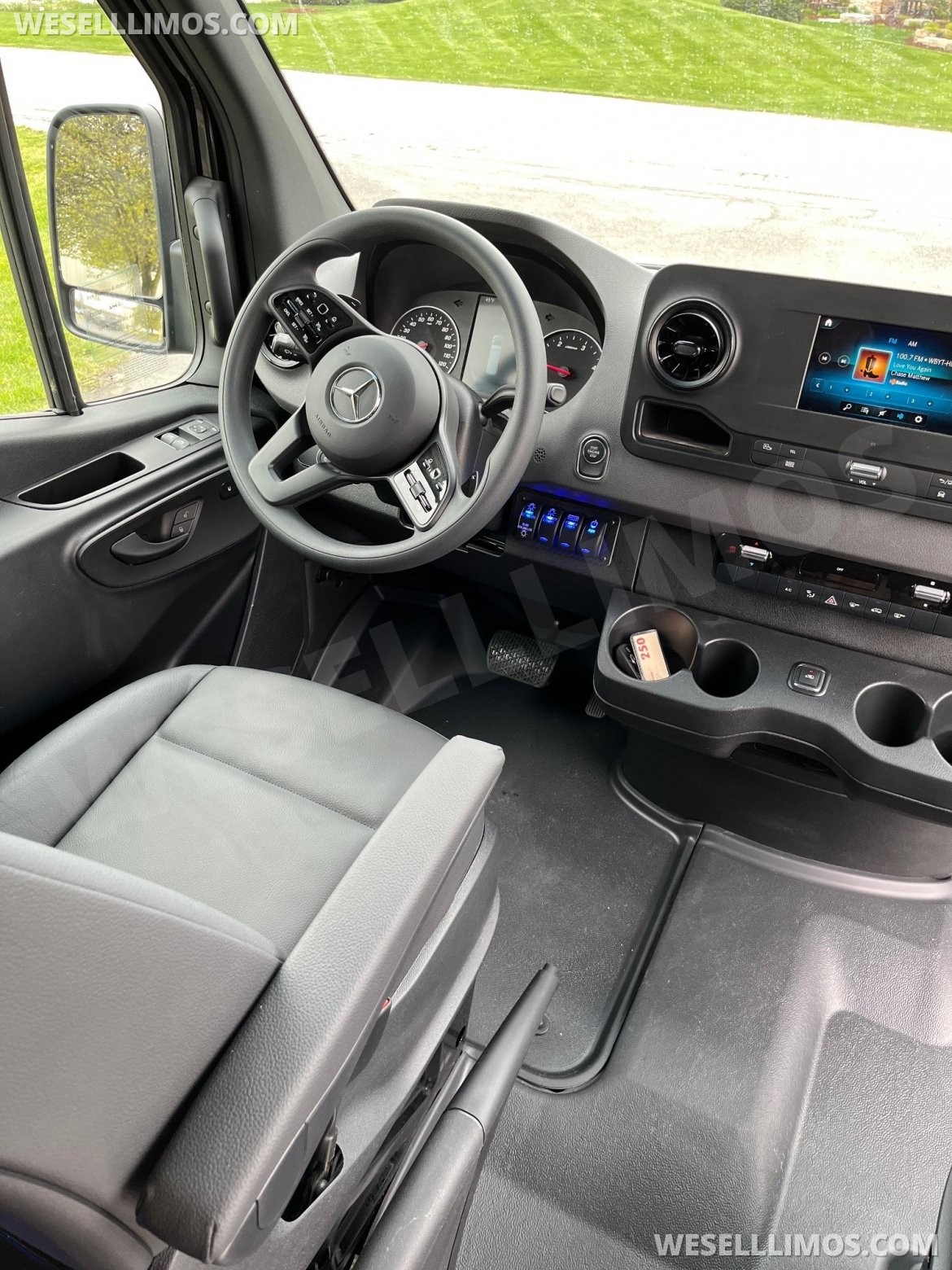 Executive Shuttle for Sale in Elkhart, IN - Photo 9