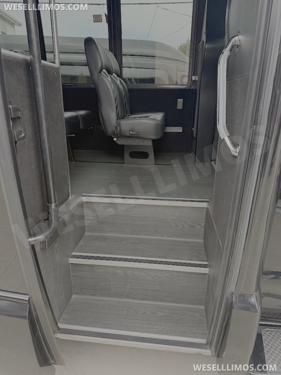 Executive Shuttle for Sale in Los Angeles, CA - Photo 11