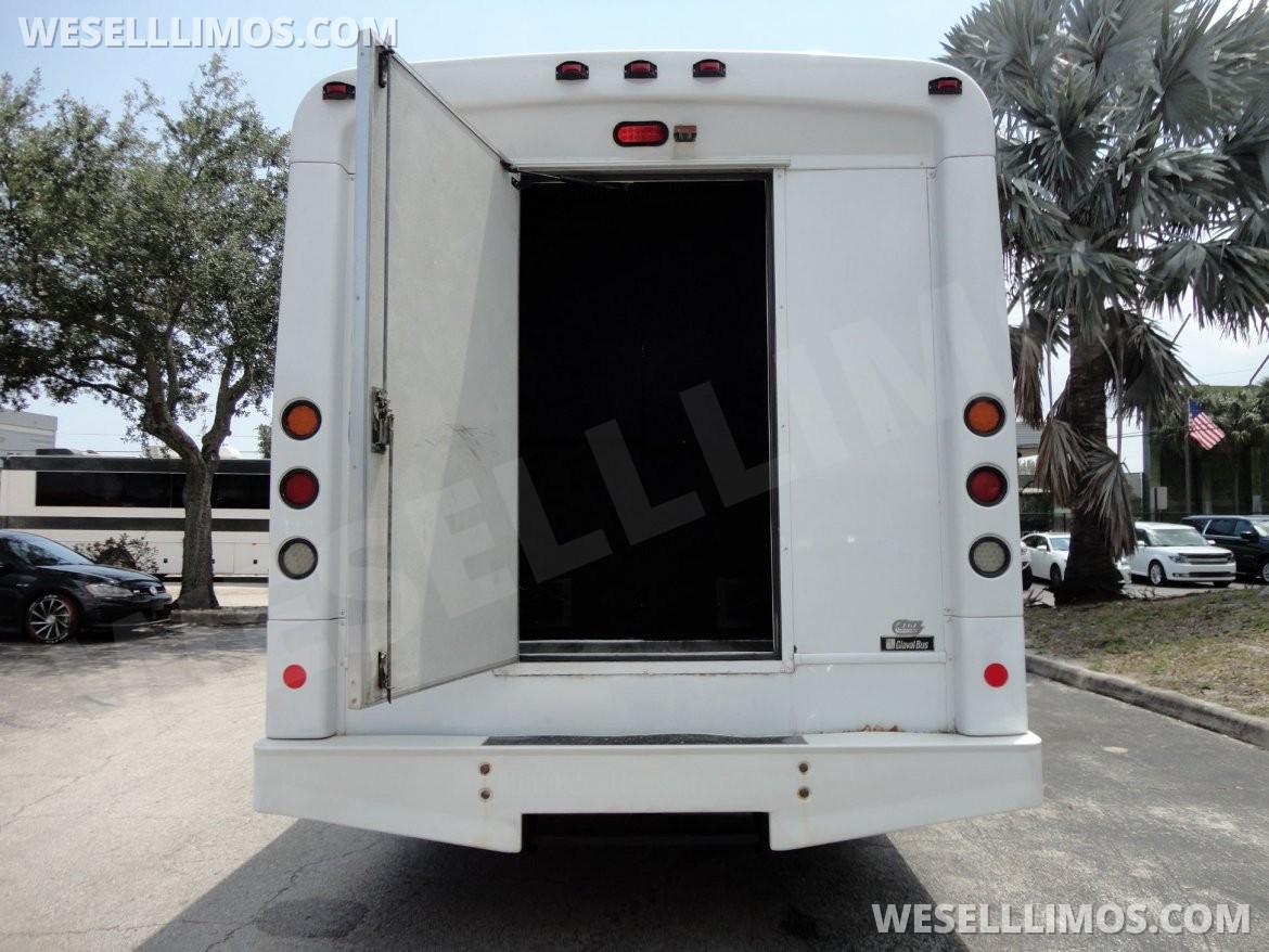 Limo Bus for Sale in Delray Beach, FL - Photo 17