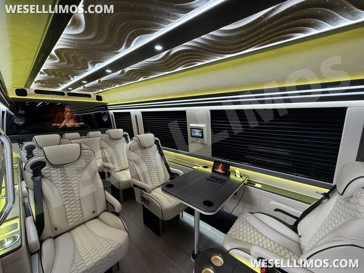 Sprinter for Sale in Springfield, MO - Main Photo