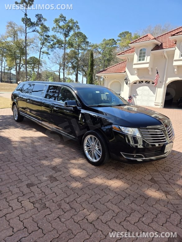 2019 Lincoln MKT 72" 5-Door (Private Build) Limousine for Sale in Old Mill, MD - Main Photo