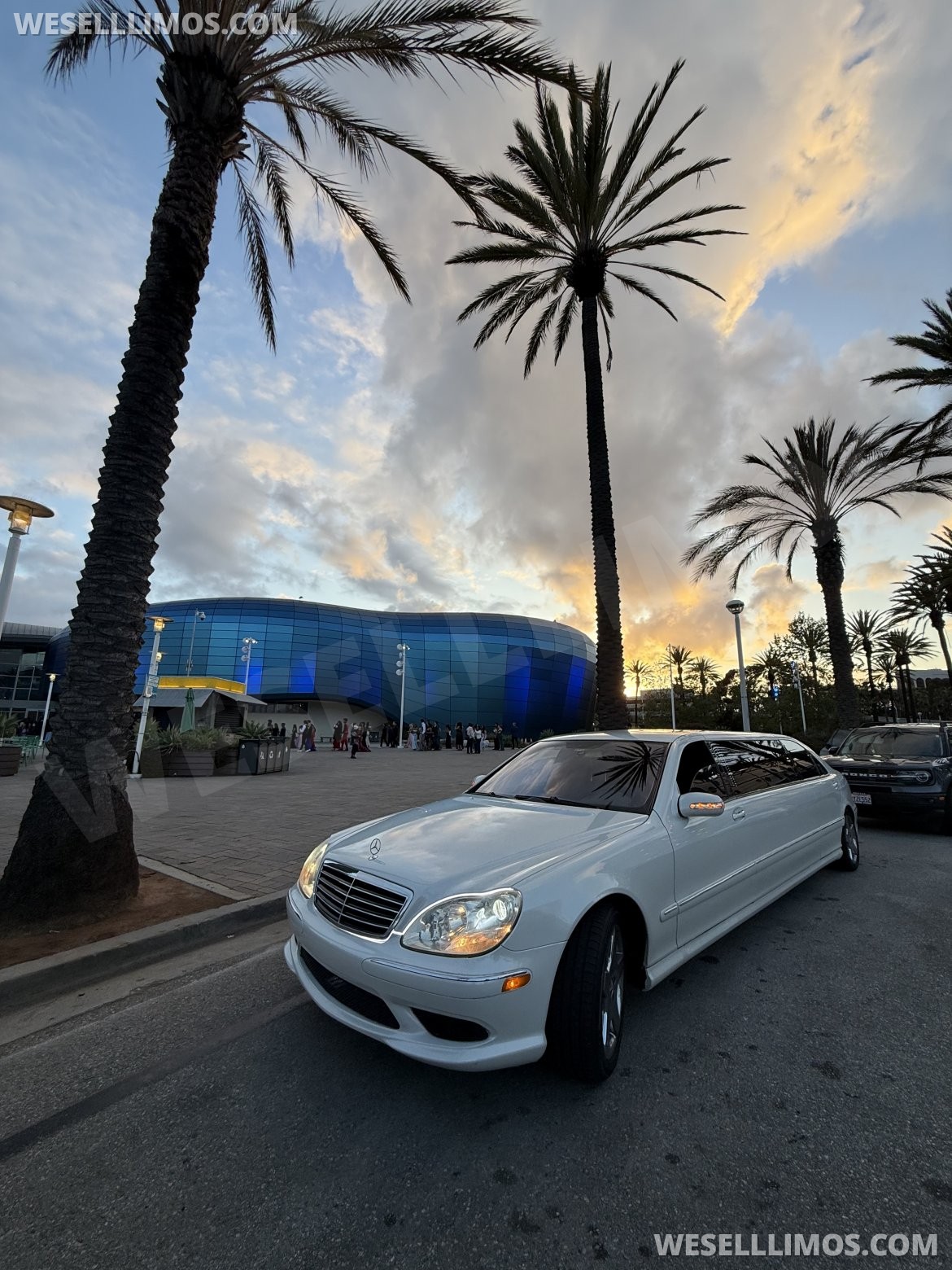 Limousine for Sale in Yorba Linda, CA - Photo 4