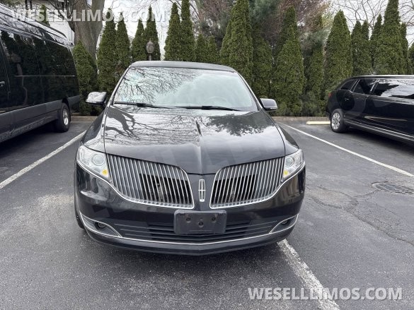 2014 Lincoln MKT Limousine for Sale in Babylon, NY - Photo 3