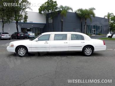 2004 Lincoln Town Car 6-Door Limo Limousine for Sale in Carson, CA