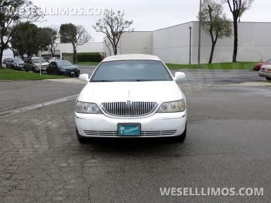 2004 LCW Lincoln Town Car 6-Door Limousine - Limousine for Sale in Carson, CA - Photo 2