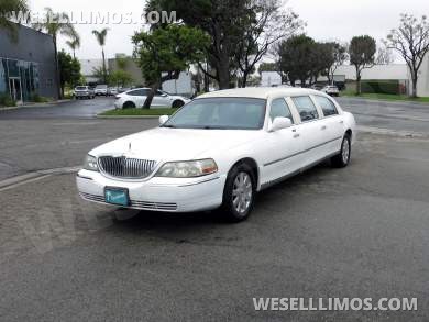 2004 LCW Lincoln Town Car 6-Door Limousine - Limousine for Sale in Carson, CA - Photo 3