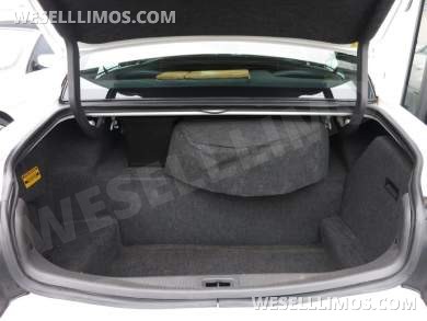 2004 LCW Lincoln Town Car 6-Door Limousine - Limousine for Sale in Carson, CA - Photo 10
