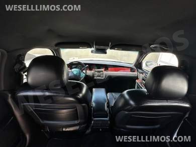 2004 LCW Lincoln Town Car 6-Door Limousine - Limousine for Sale in Carson, CA - Photo 12