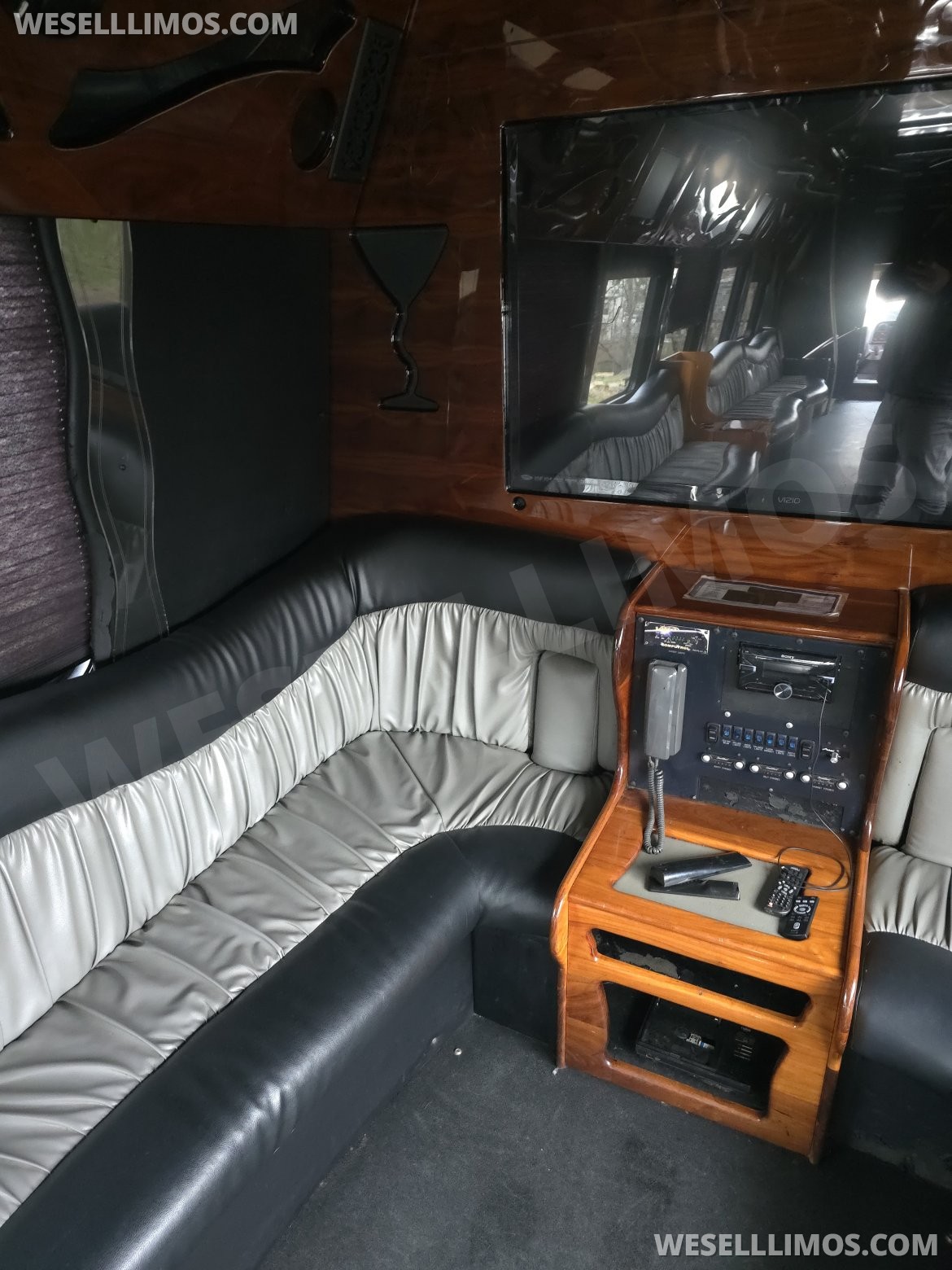 Limo Bus for Sale in Coventry, RI - Photo 13