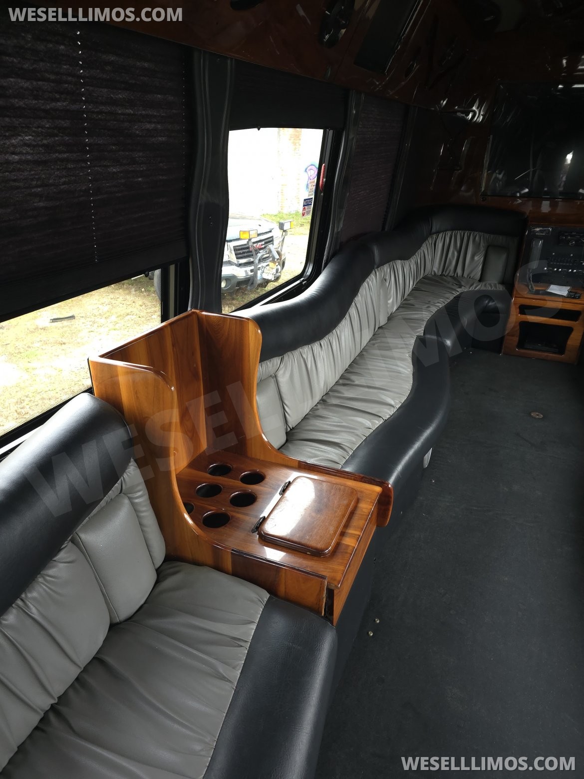 Limo Bus for Sale in Coventry, RI - Photo 14