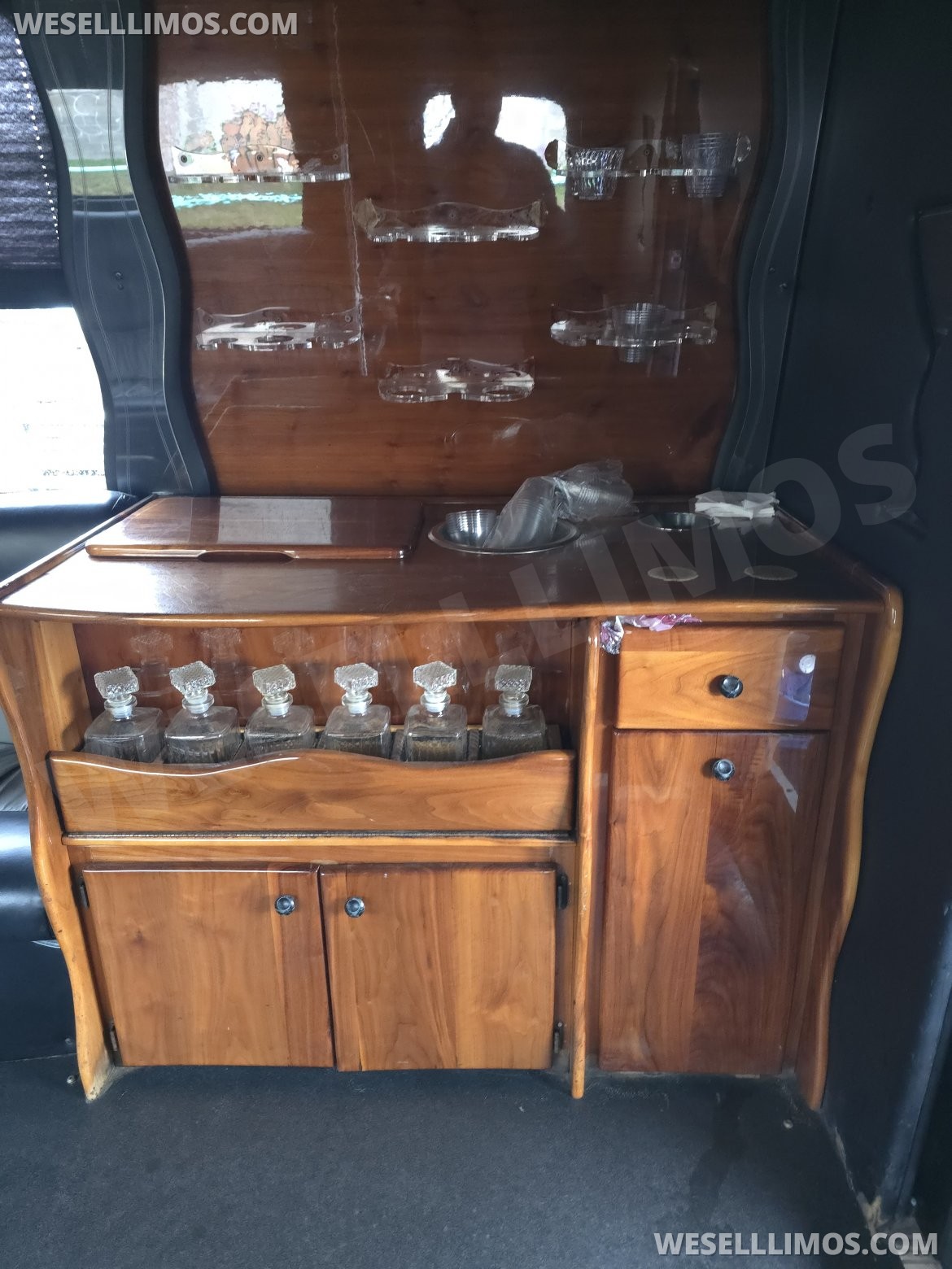 Limo Bus for Sale in Coventry, RI - Photo 18