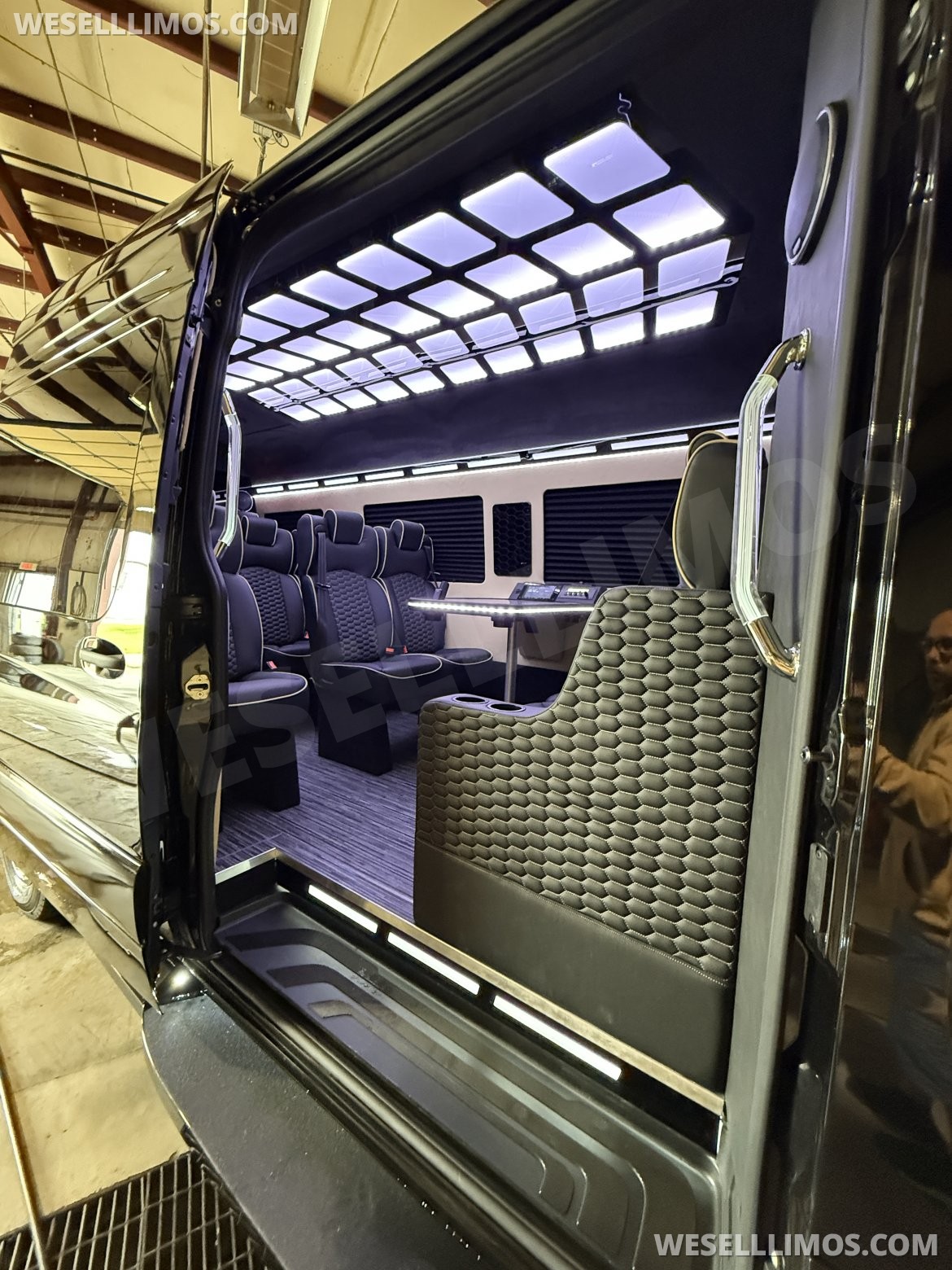 Executive Shuttle for Sale in Springfield, MO - Main Photo