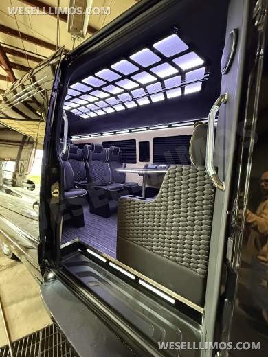 2025 Mercedes-Benz 170ext Executive Shuttle for Sale in Springfield, MO