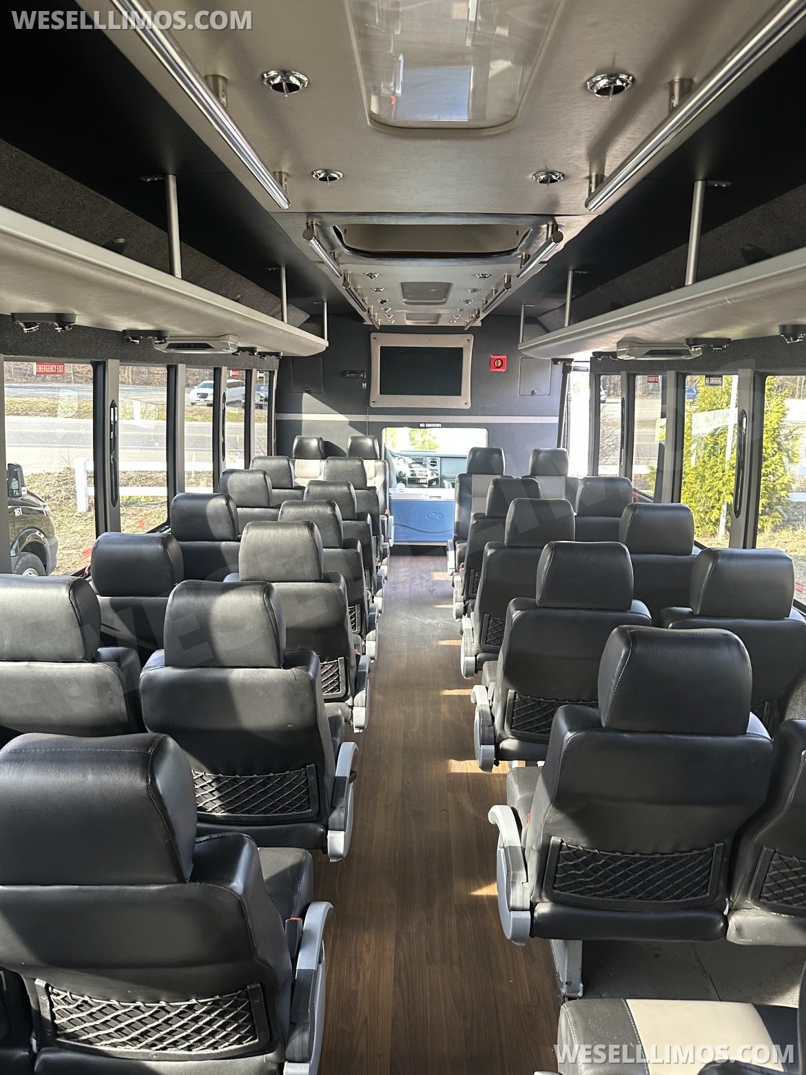 Executive Shuttle for Sale in Swanzey, NH - Photo 16