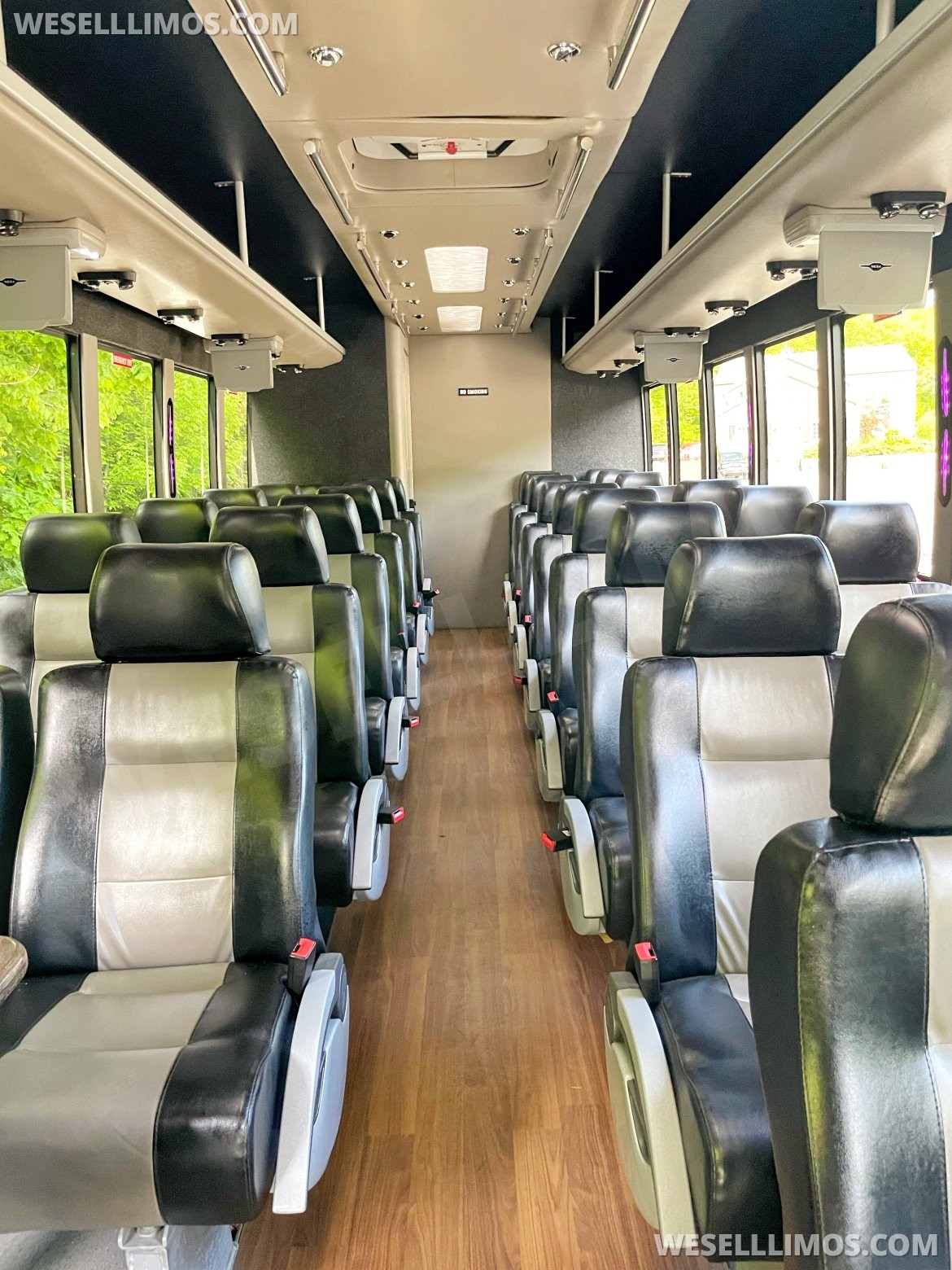 Executive Shuttle for Sale in Swanzey, NH - Photo 10