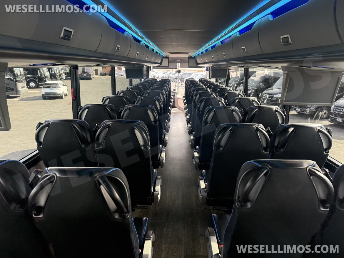 Motorcoach for Sale in Phoenix, AZ - Photo 6
