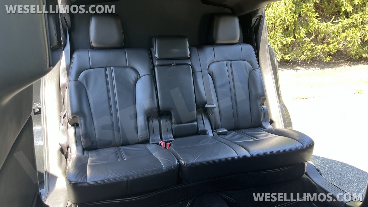 Limousine for Sale in Saint James, NY - Photo 3