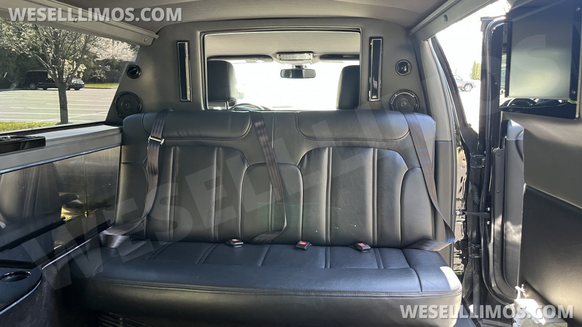 Limousine for Sale in Saint James, NY - Photo 7