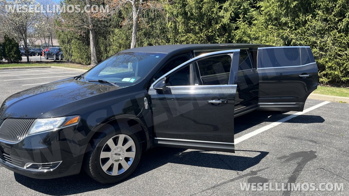 Limousine for Sale in Saint James, NY - Photo 12