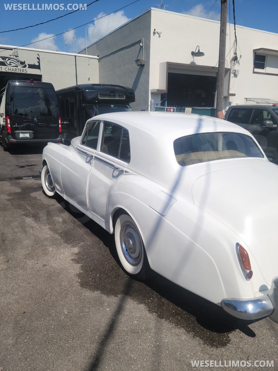 Antique for Sale in Fort Lauderdale, FL - Photo 2
