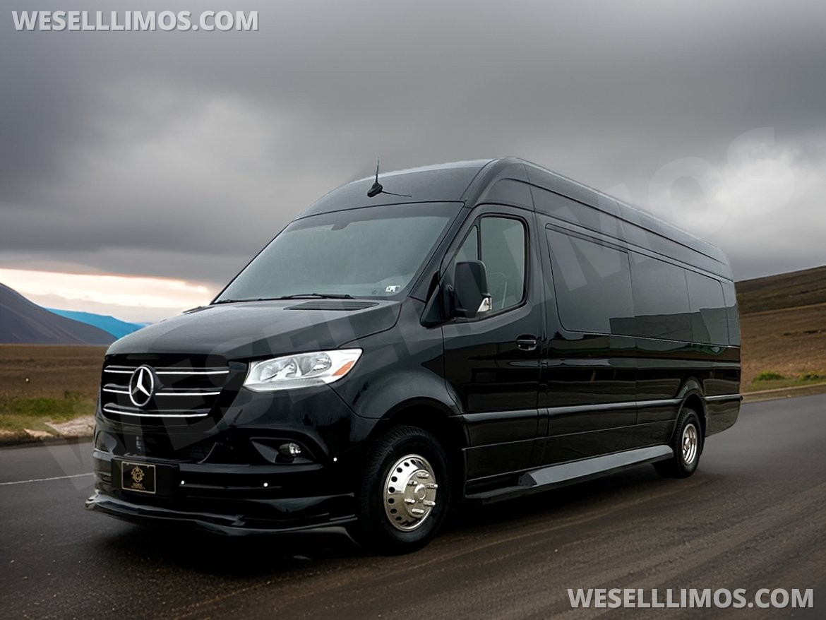 Limo Bus for Sale in Erie, PA - Photo 14