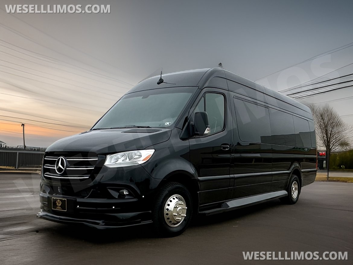 Limo Bus for Sale in Erie, PA - Photo 16