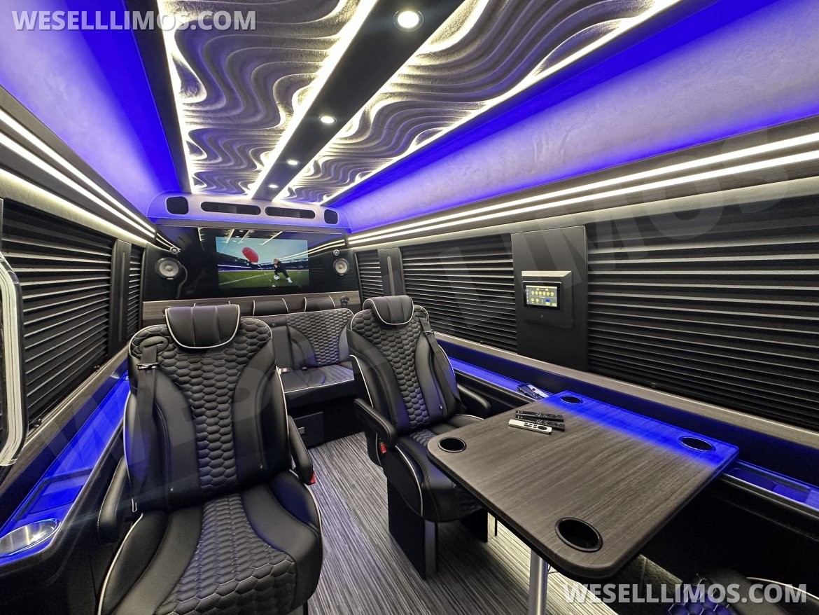 Sprinter for Sale in Springfield, MO - Main Photo