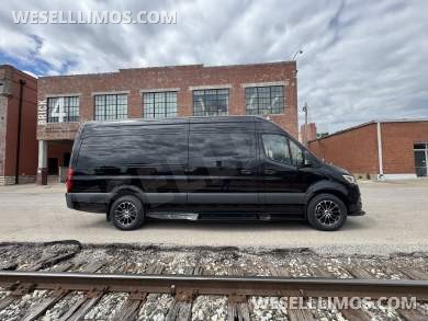 2025 First Class Customs, Inc. Mercedes-Benz Executive Class Sprinter - Sprinter for Sale in Springfield, MO - Photo 33