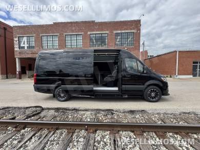 2025 First Class Customs, Inc. Mercedes-Benz Executive Class Sprinter - Sprinter for Sale in Springfield, MO - Photo 35