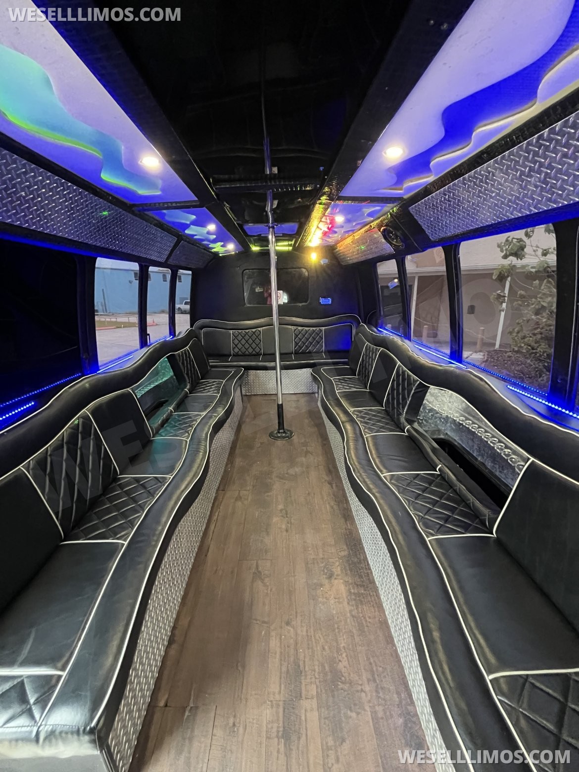 Limo Bus for Sale in Lafayette, LA - Main Photo