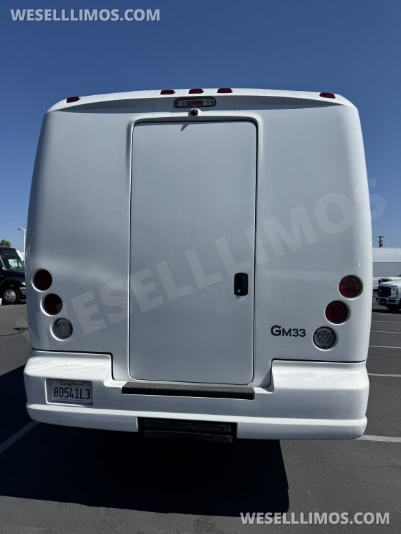 2017 Ford F550 Limo Bus for Sale in Laguna Niguel, CA - Photo 3