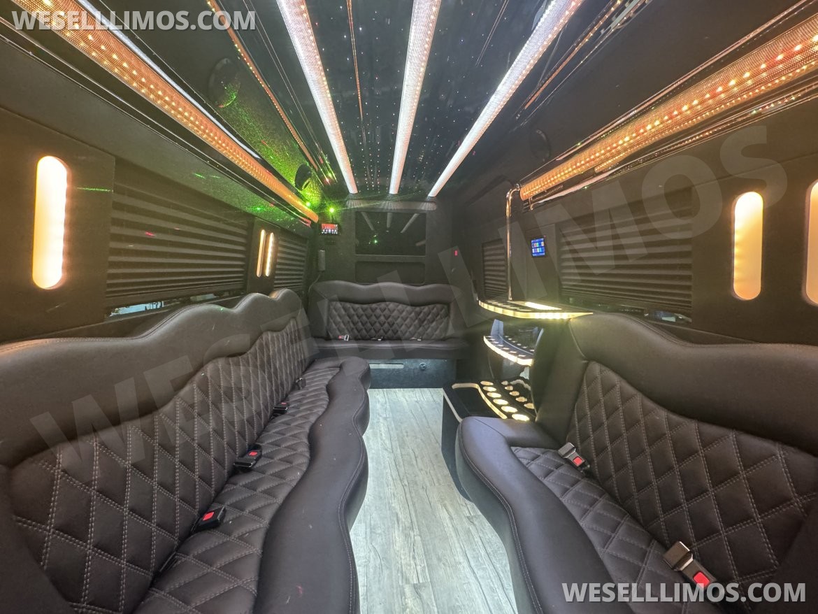 Sprinter for Sale in Springfield, MO - Main Photo