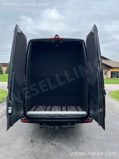 2025 TWR Specialty Vehicles Mercedes-Benz 3500 XD Executive Shuttle - Executive Shuttle for Sale in Elkhart, IN - Photo 4