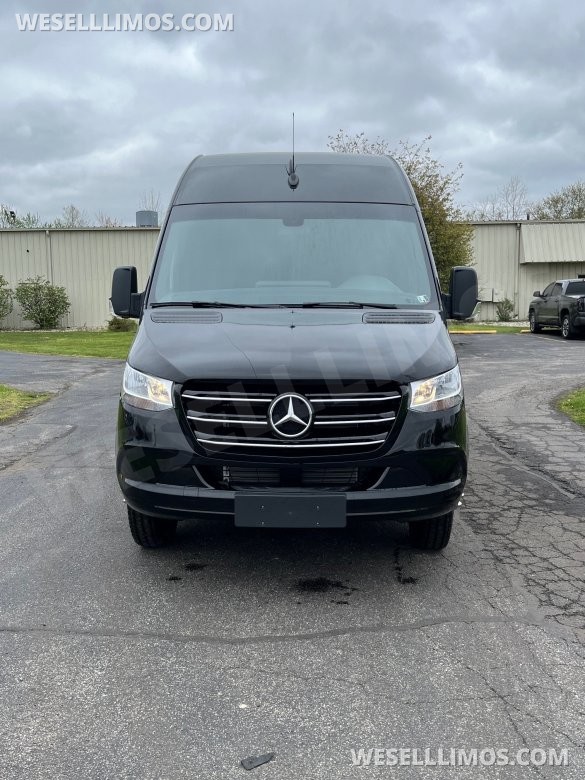 2025 Mercedes-Benz 3500 XD Executive Shuttle for Sale in Elkhart, IN - Photo 3