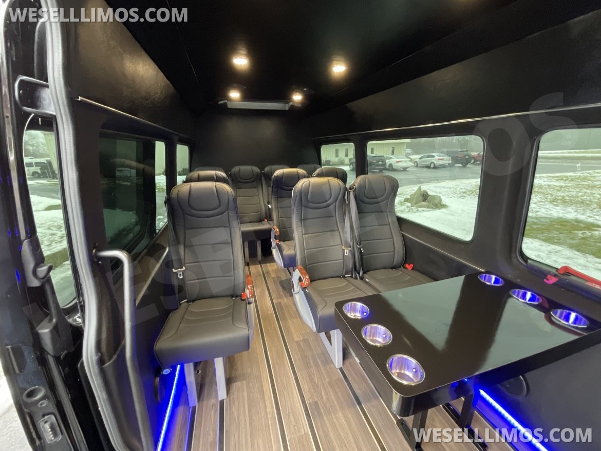 Executive Shuttle for Sale in Elkhart, IN - Photo 8