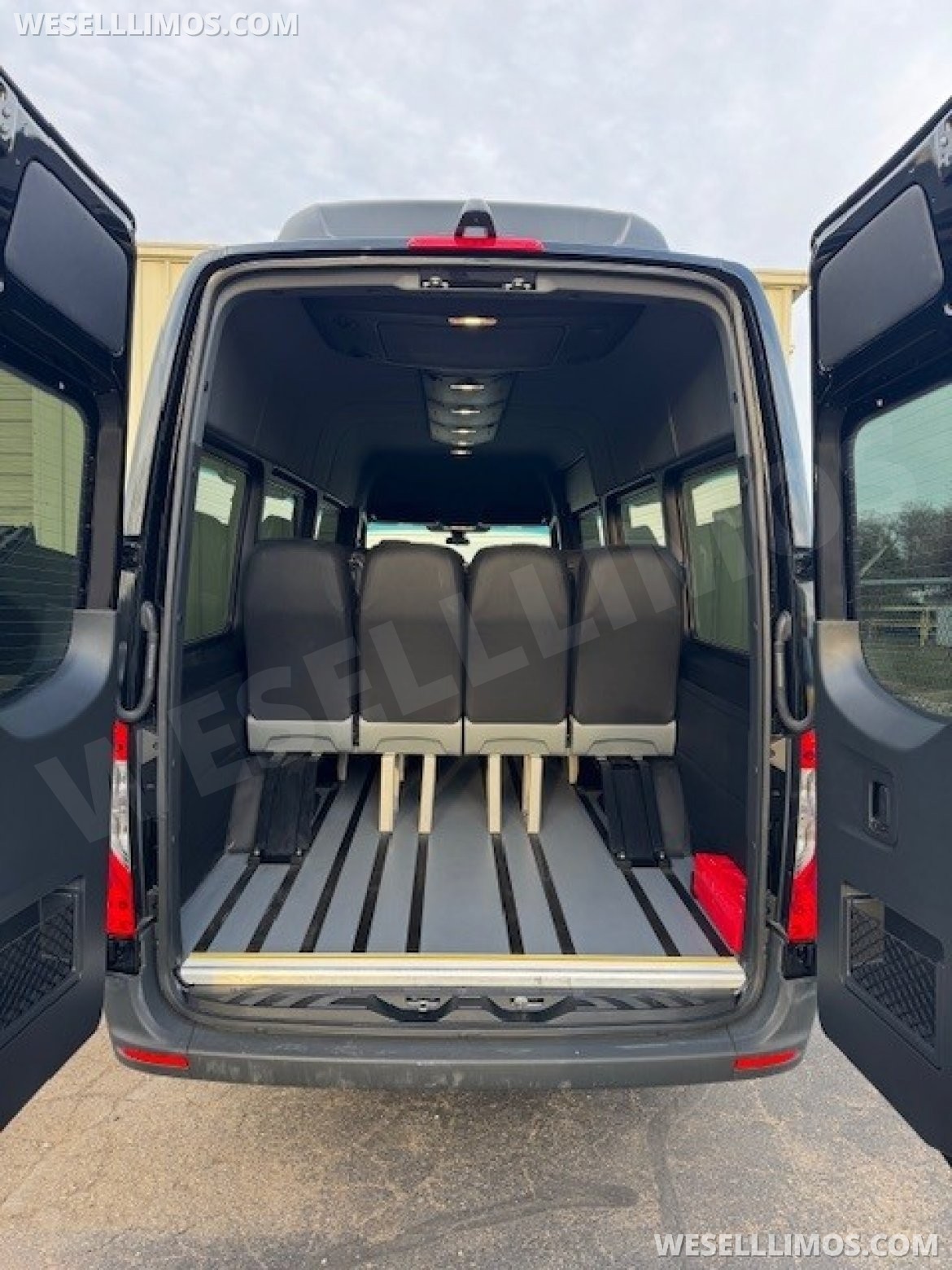 Executive Shuttle for Sale in Elkhart, IN - Photo 9