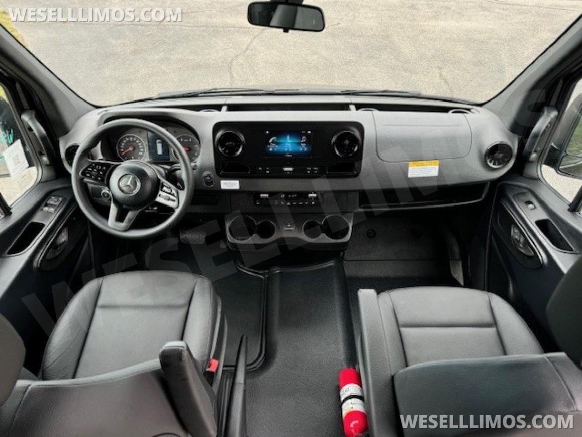Executive Shuttle for Sale in Elkhart, IN - Photo 15