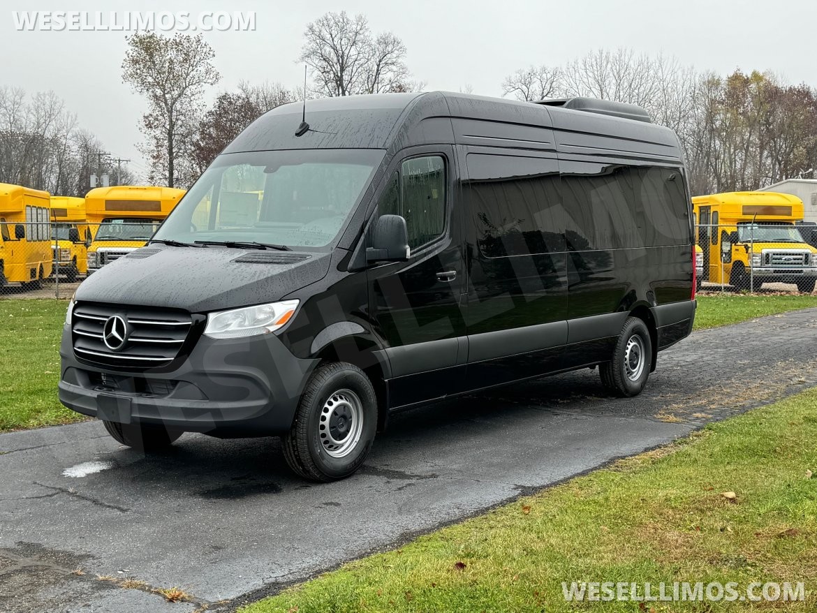 Executive Shuttle for Sale in Elkhart, IN - Photo 5