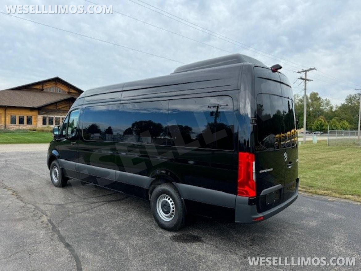 Executive Shuttle for Sale in Elkhart, IN - Photo 7