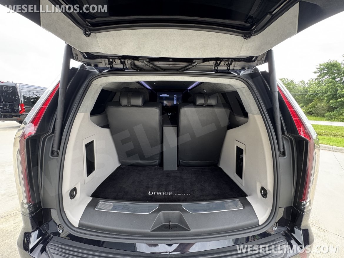 CEO SUV Mobile Office for Sale in Cypress, TX - Photo 5