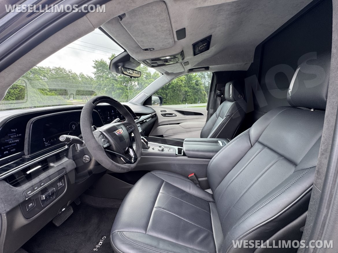 CEO SUV Mobile Office for Sale in Cypress, TX - Photo 9
