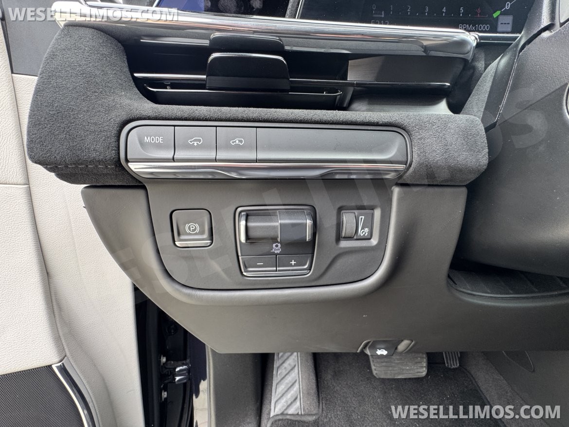 CEO SUV Mobile Office for Sale in Cypress, TX - Photo 11