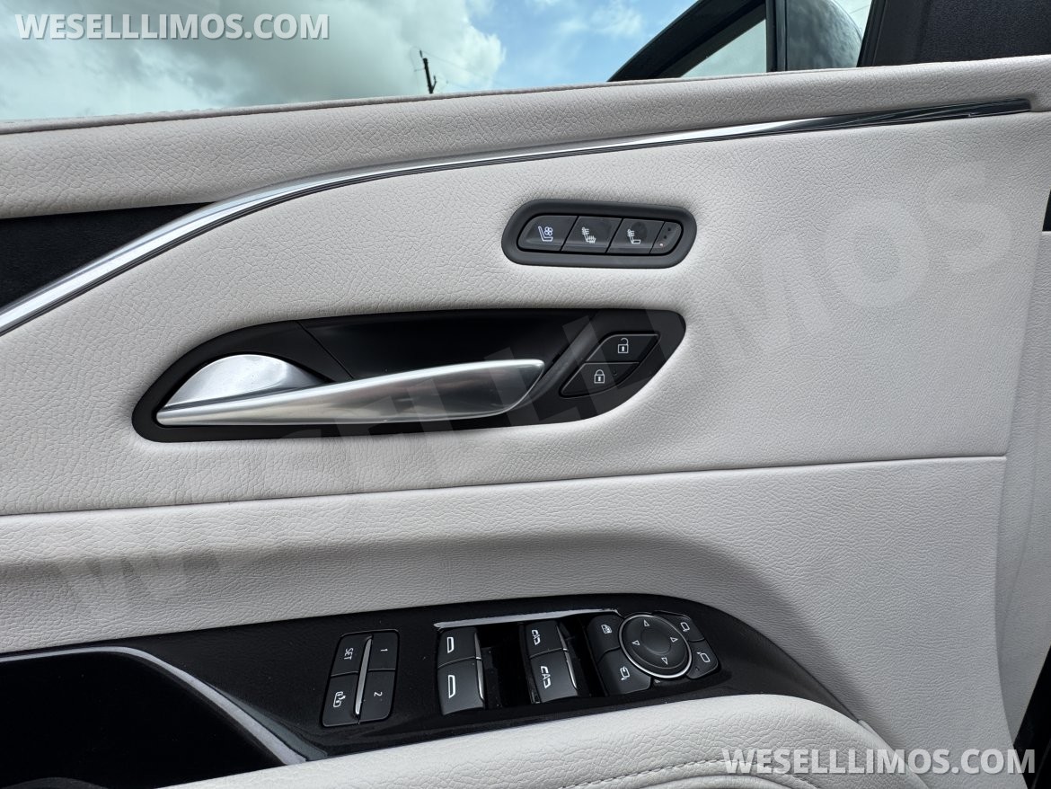 CEO SUV Mobile Office for Sale in Cypress, TX - Photo 16