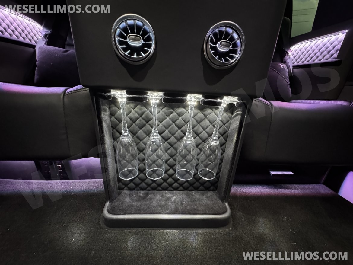 CEO SUV Mobile Office for Sale in Cypress, TX - Photo 20