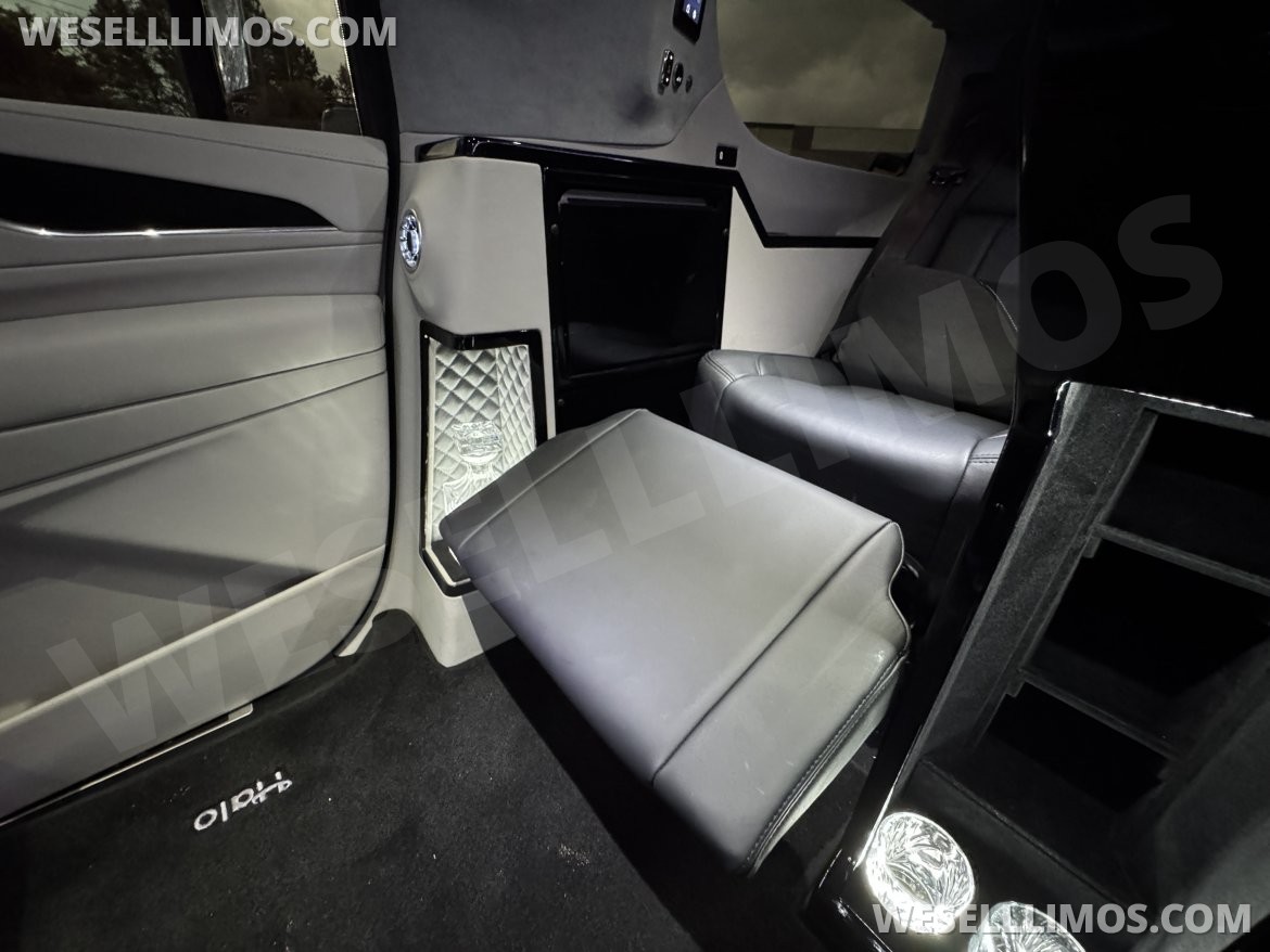 CEO SUV Mobile Office for Sale in Cypress, TX - Photo 30