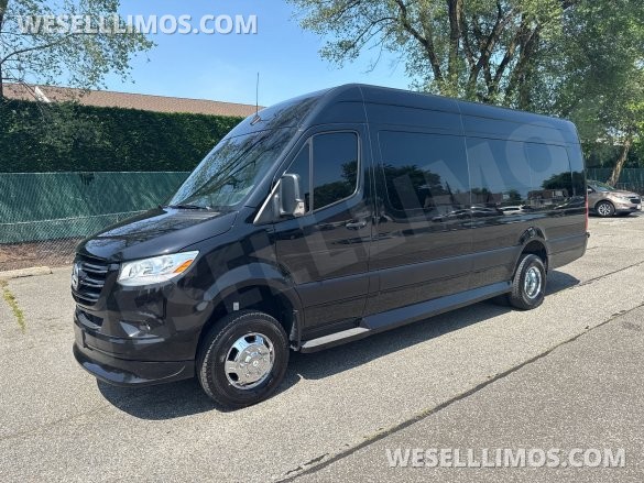 2023 Mercedes-Benz Sprinter Sprinter for Sale in Baldwin, NY - Photo 3