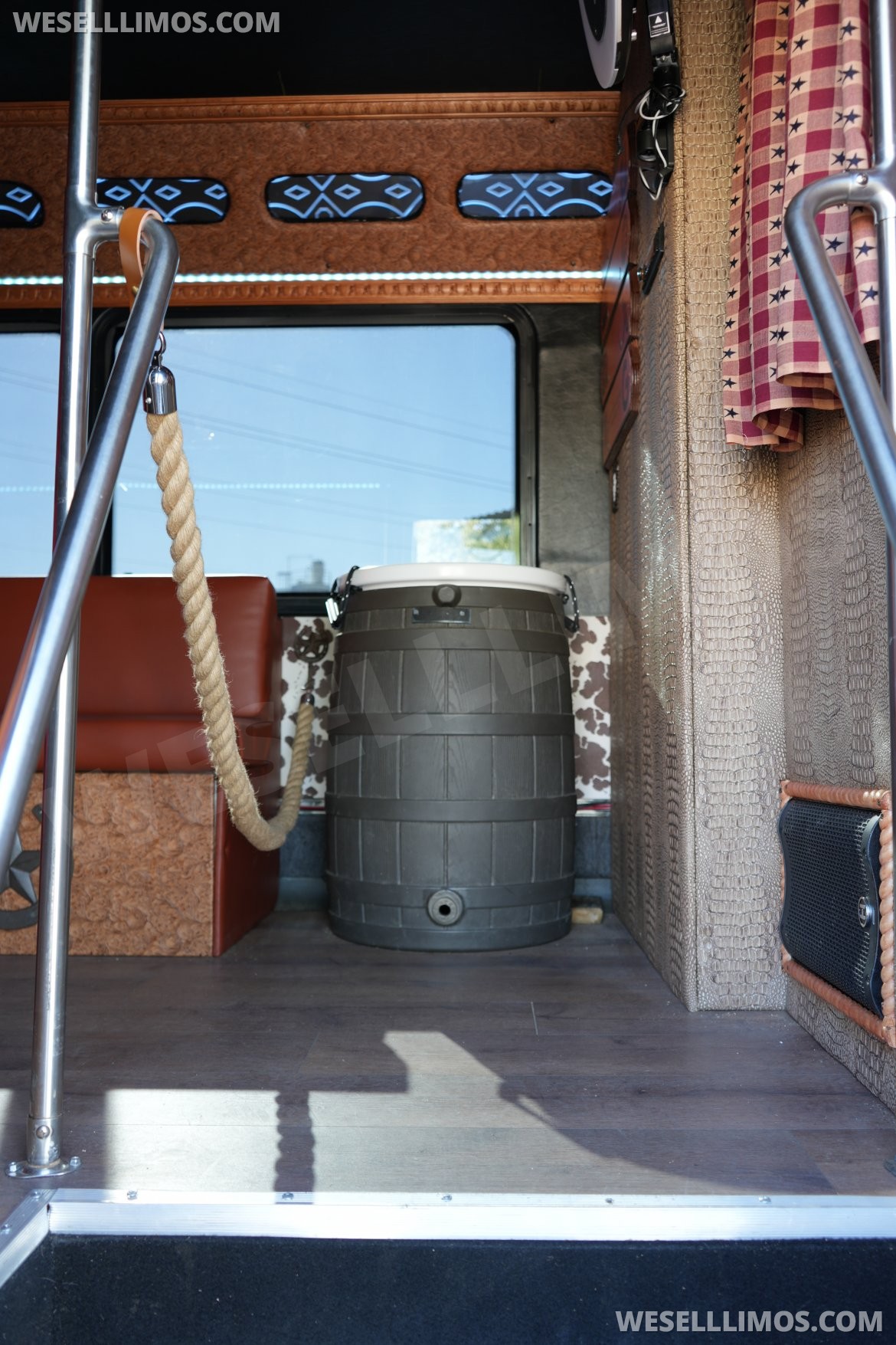Limo Bus for Sale in Scottsdale, AZ - Photo 8
