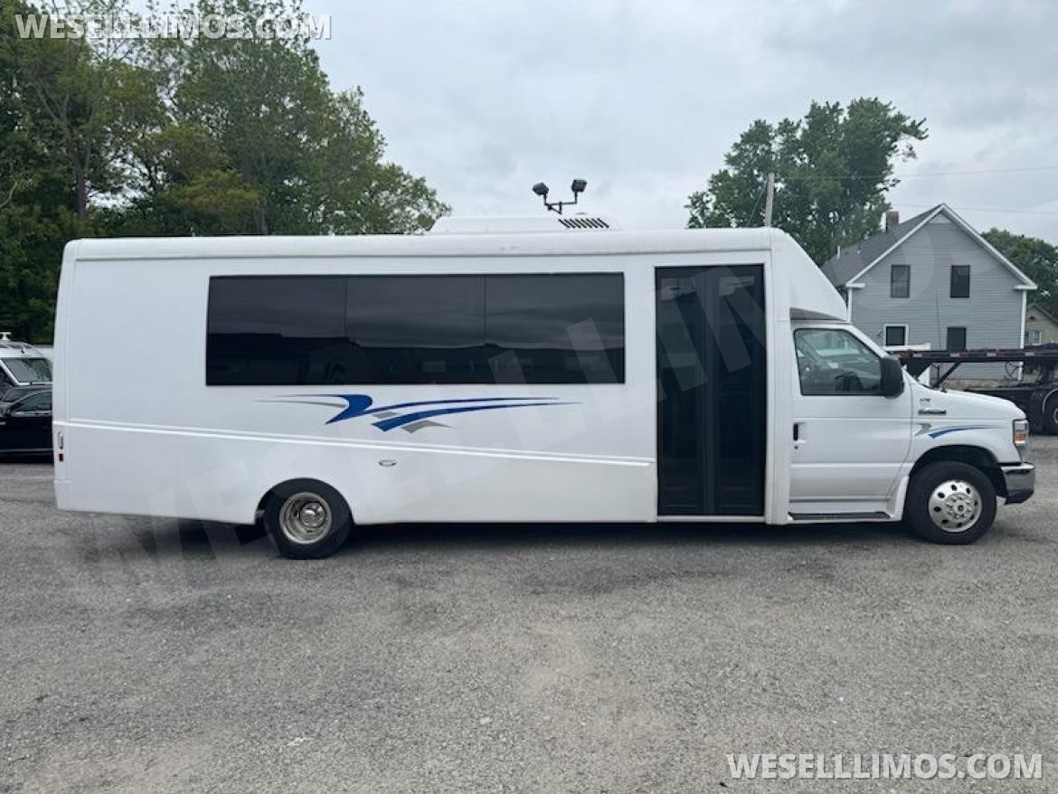Executive Shuttle for Sale in Westport, MA - Photo 11