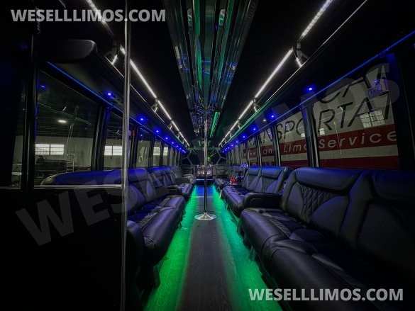 2017 Freightliner GM40 Limo Bus for Sale in Miami, FL - Photo 2