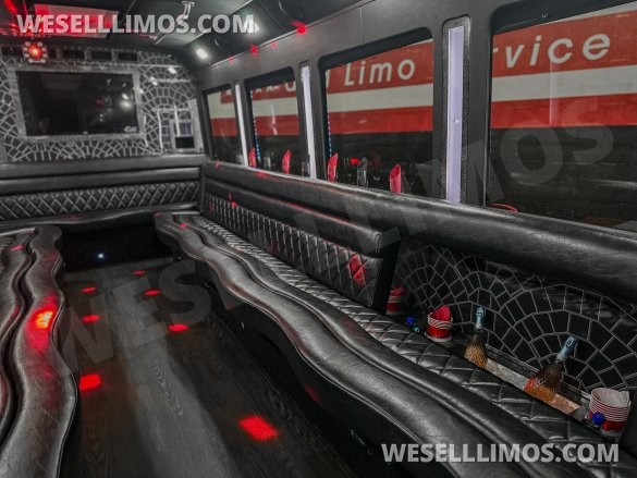 2018 Ford E450 Limo Bus for Sale in Miami, FL - Photo 3